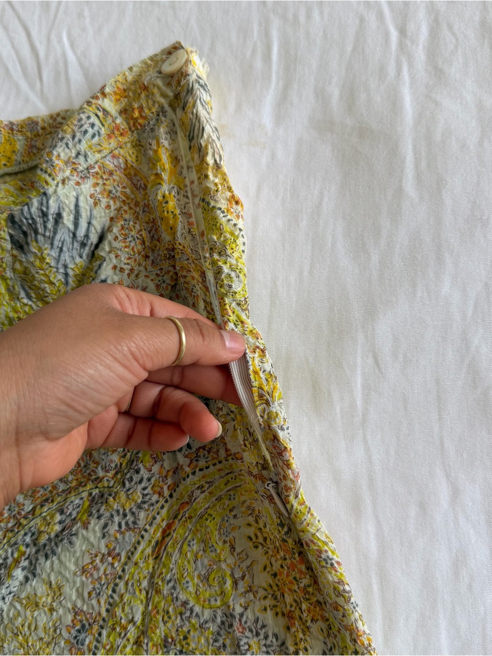 Citron 100% Silk Yellow Floral Pants - Picture 11 of 11